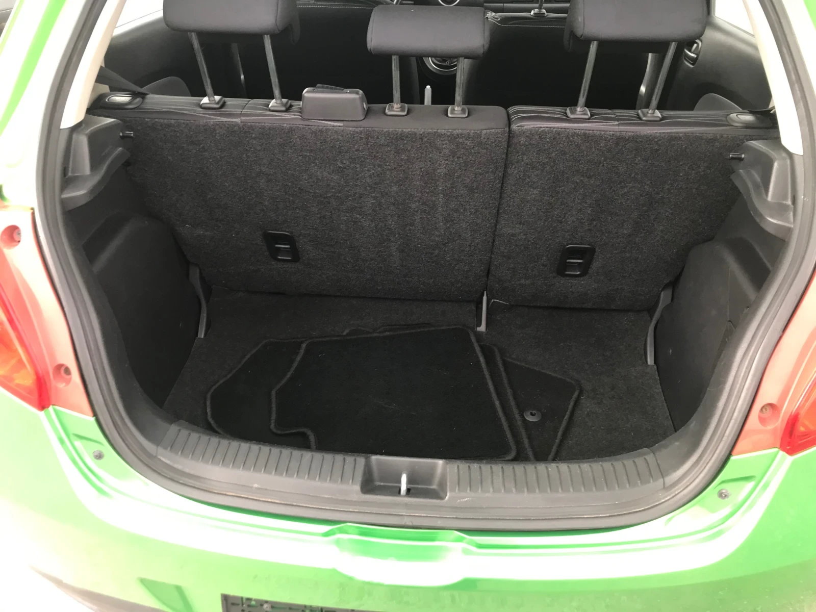 Mazda 2 1.3I GERMANY , снимка 8 - Автомобили и джипове - 53928630