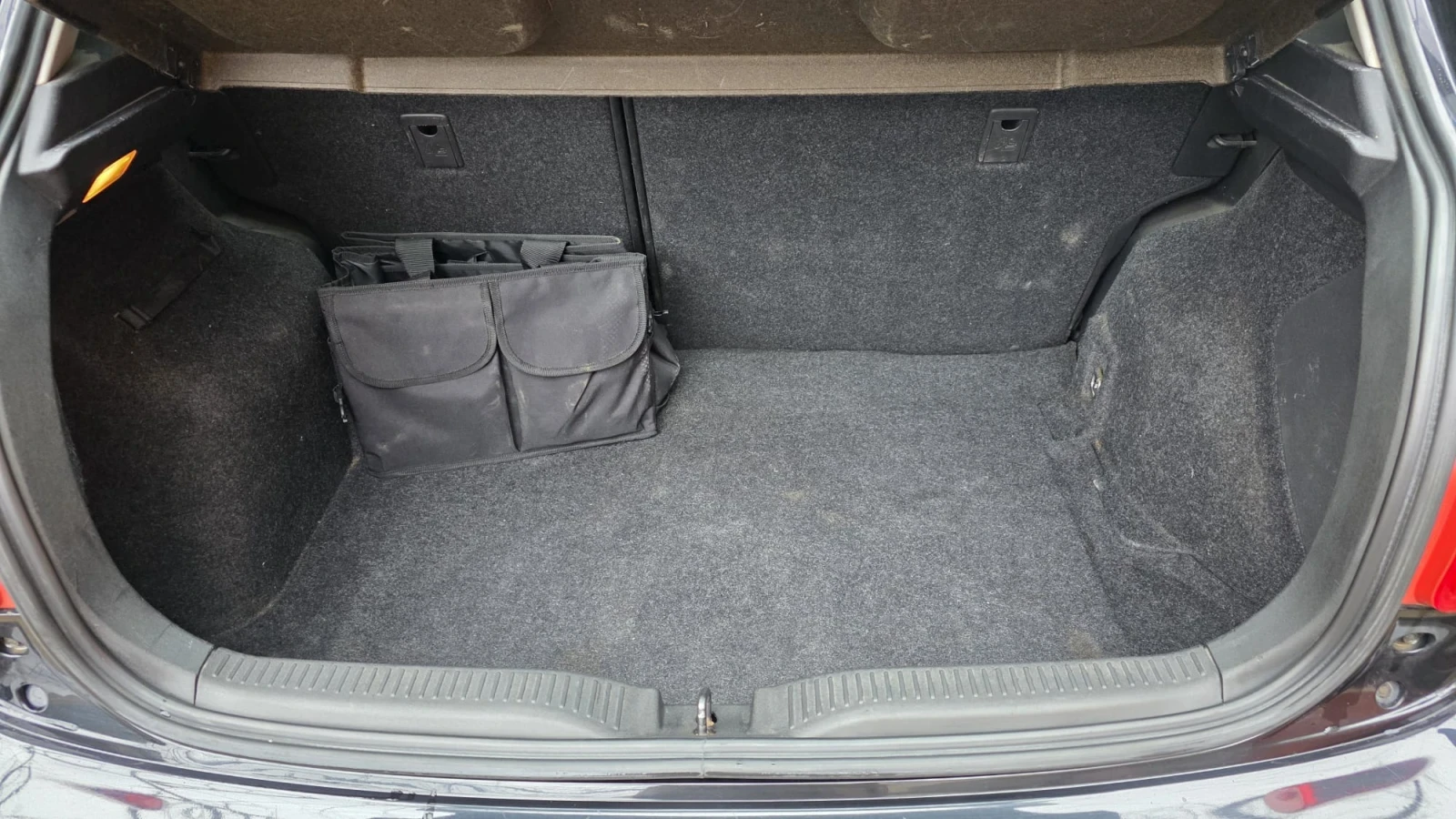 Toyota Auris, снимка 5 - Автомобили и джипове - 54009544