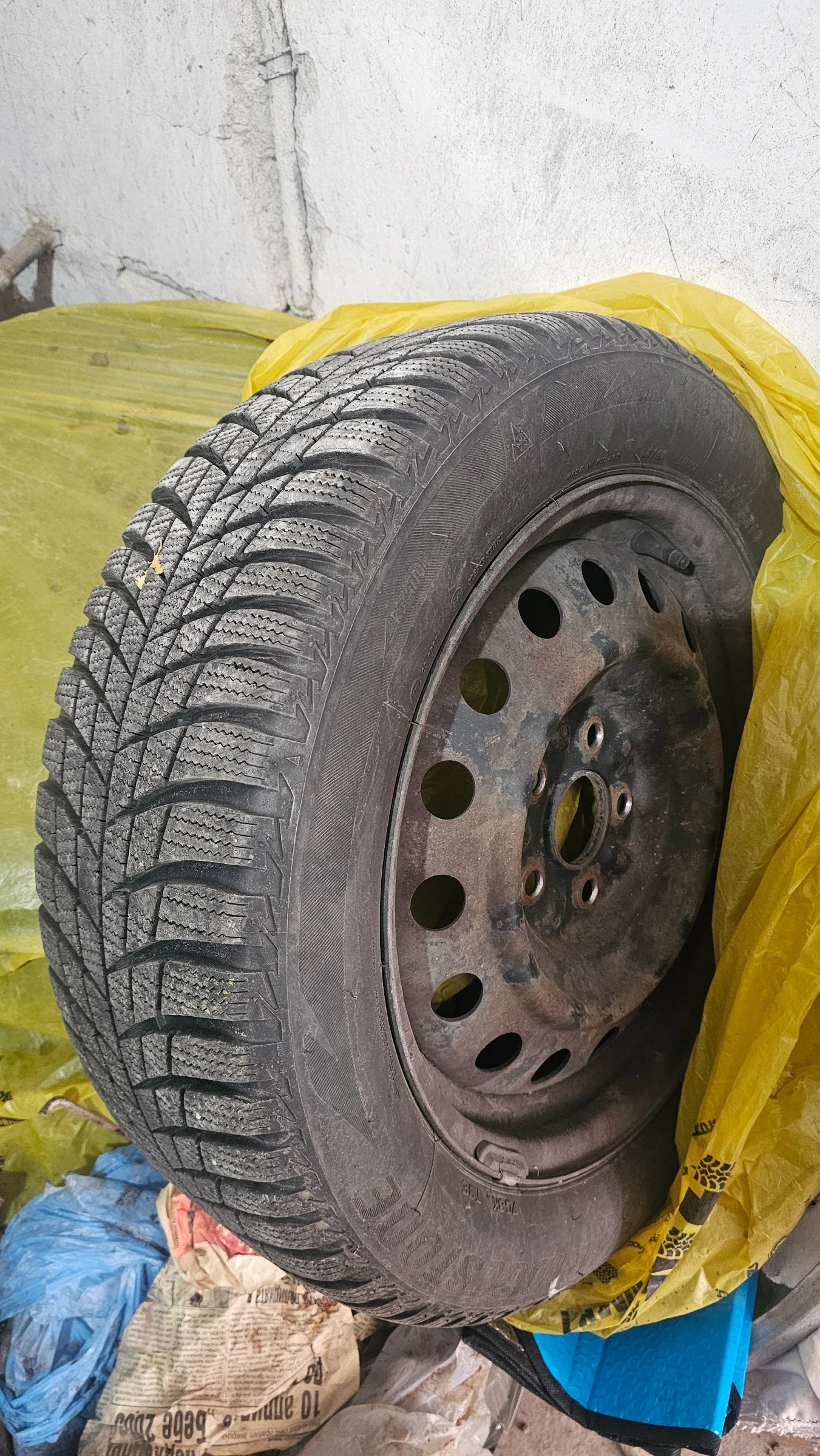 Toyota Auris, снимка 11 - Автомобили и джипове - 54009544