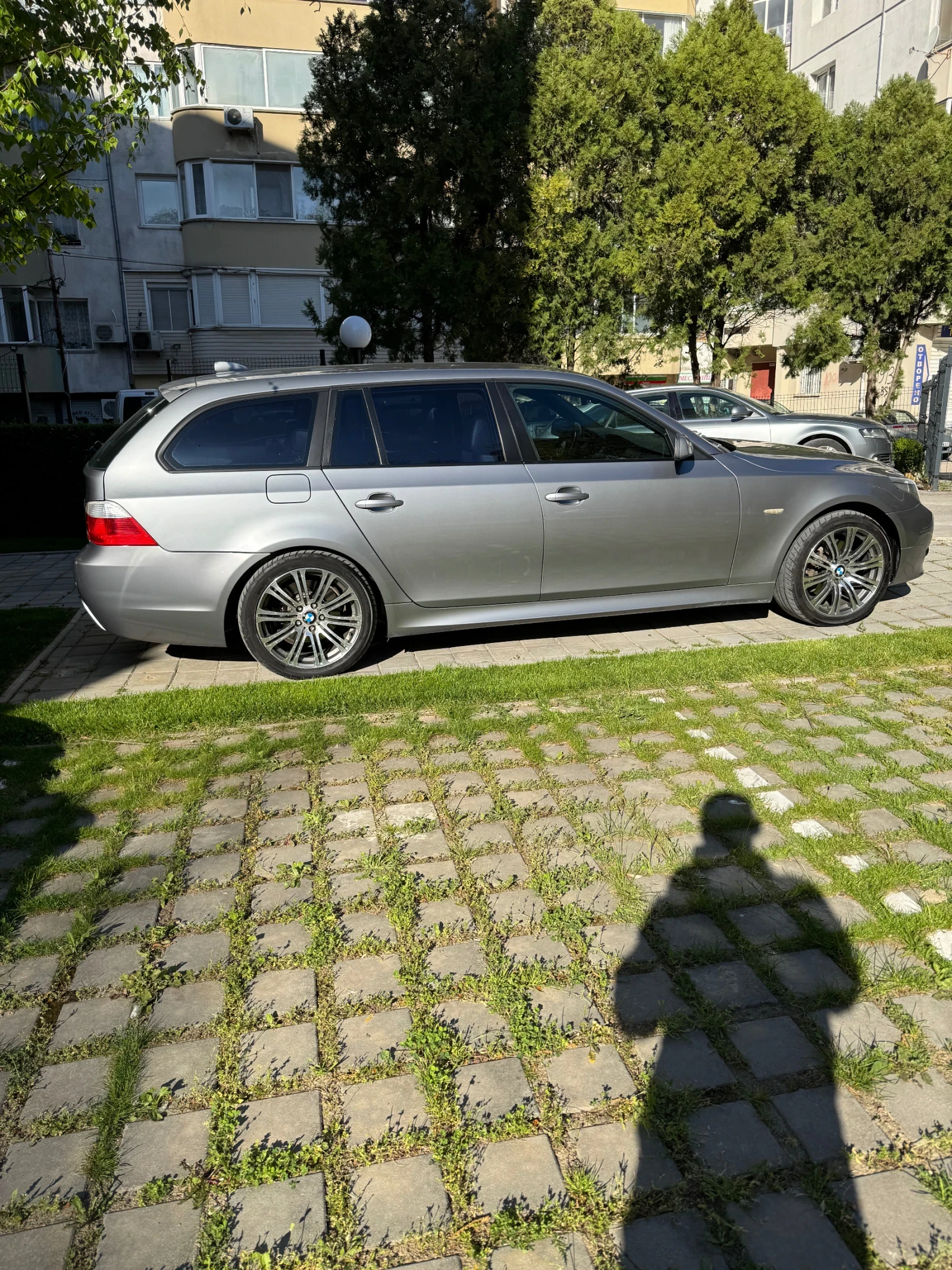 BMW 530 М ПАКЕТ-ФАБРИЧЕН, ХД, снимка 2 - Автомобили и джипове - 54036115