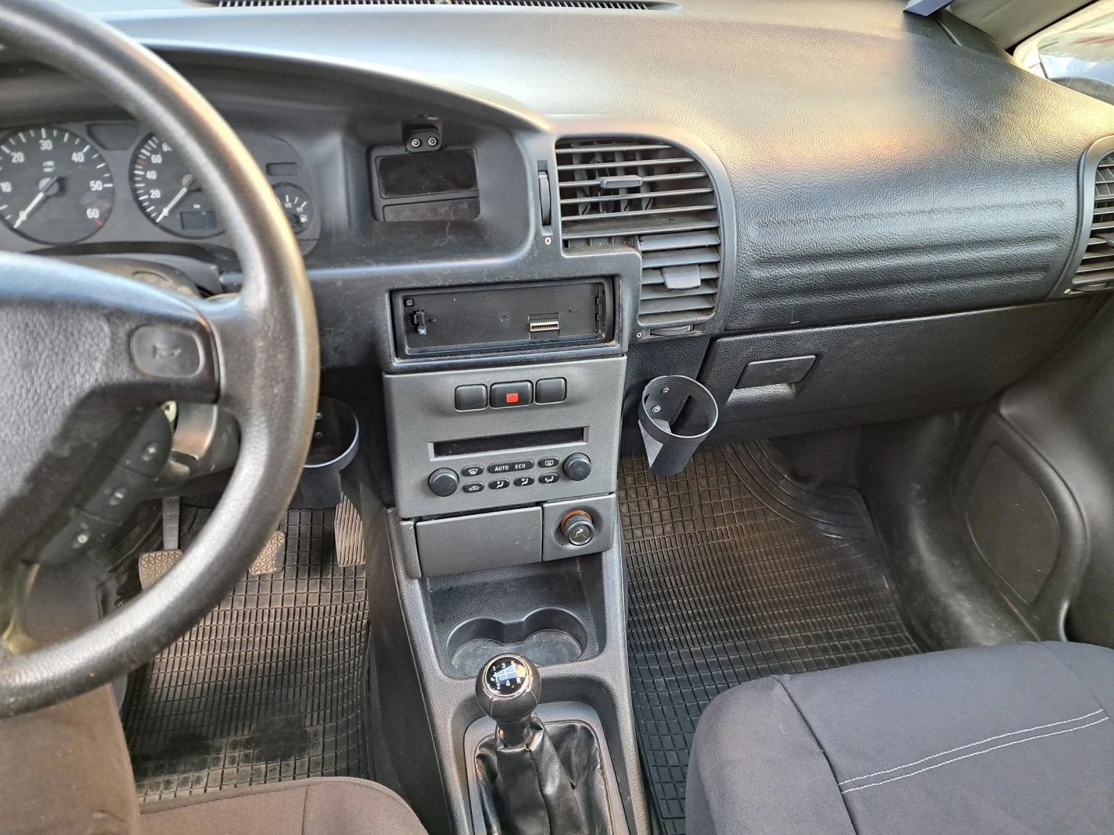 Opel Zafira, снимка 6 - Автомобили и джипове - 54415873