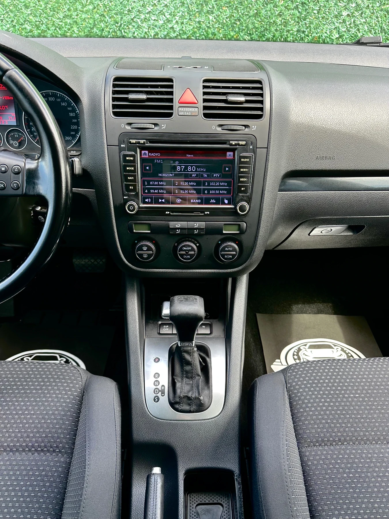 VW Golf GOLF GT 1.4 170ks, снимка 11 - Автомобили и джипове - 54838884