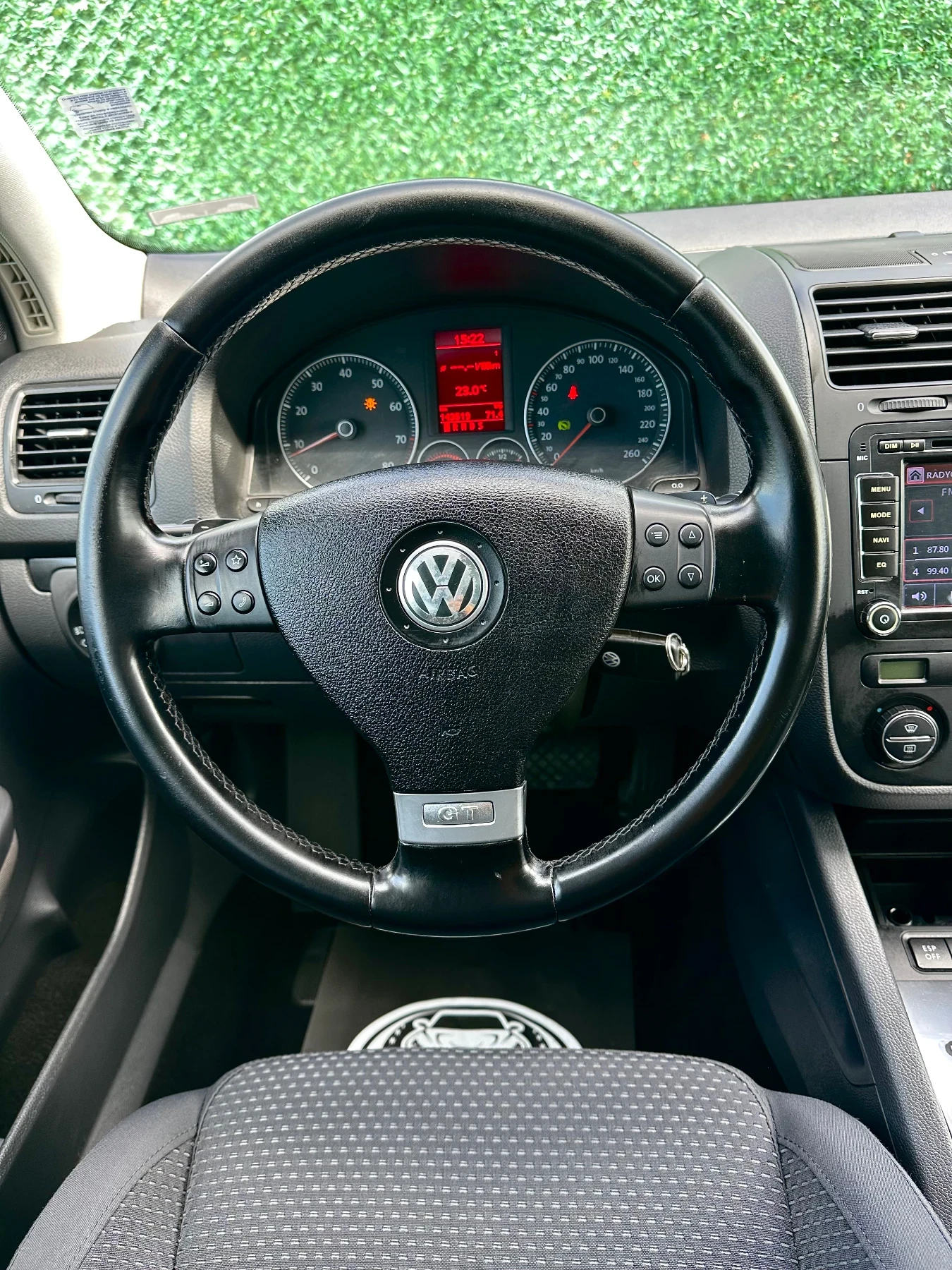 VW Golf GOLF GT 1.4 170ks, снимка 10 - Автомобили и джипове - 54838884