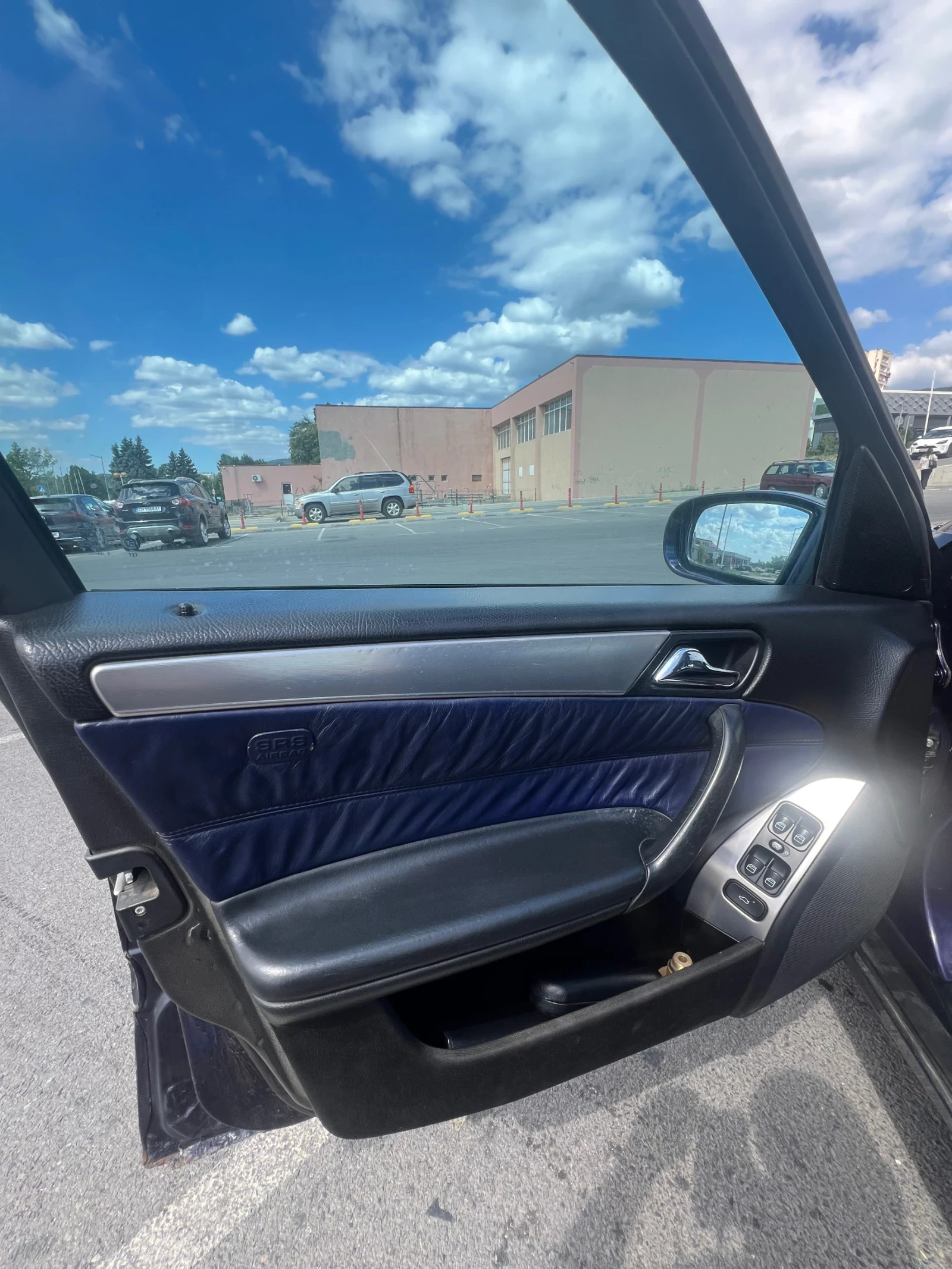 Mercedes-Benz C 320 C320 4 Matic LPG, снимка 9 - Автомобили и джипове - 55671310