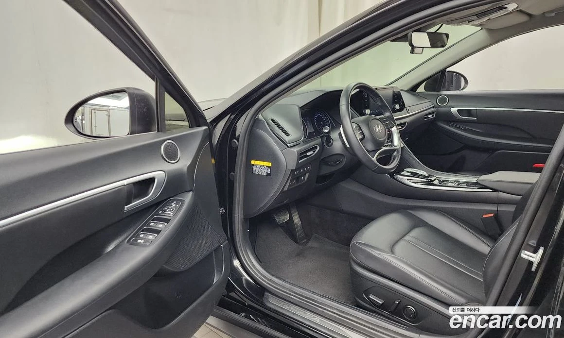 Hyundai Sonata 2.0 Premium, снимка 10 - Автомобили и джипове - 55676649