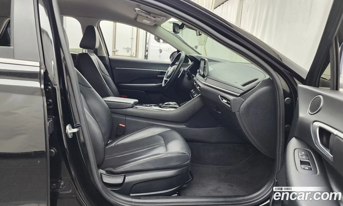 Hyundai Sonata 2.0 Premium, снимка 11 - Автомобили и джипове - 55676649