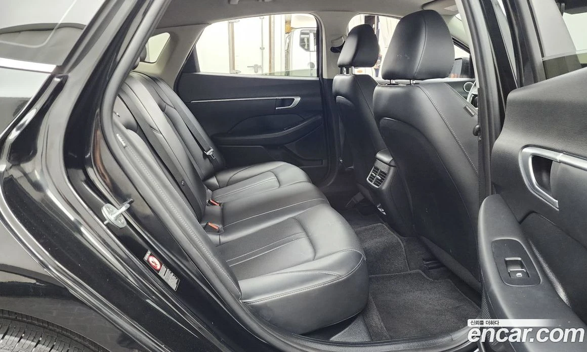 Hyundai Sonata 2.0 Premium, снимка 12 - Автомобили и джипове - 55676649