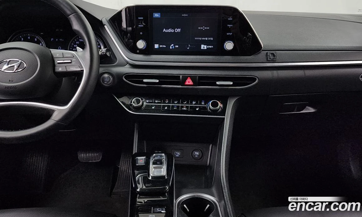 Hyundai Sonata 2.0 Premium, снимка 14 - Автомобили и джипове - 55676649