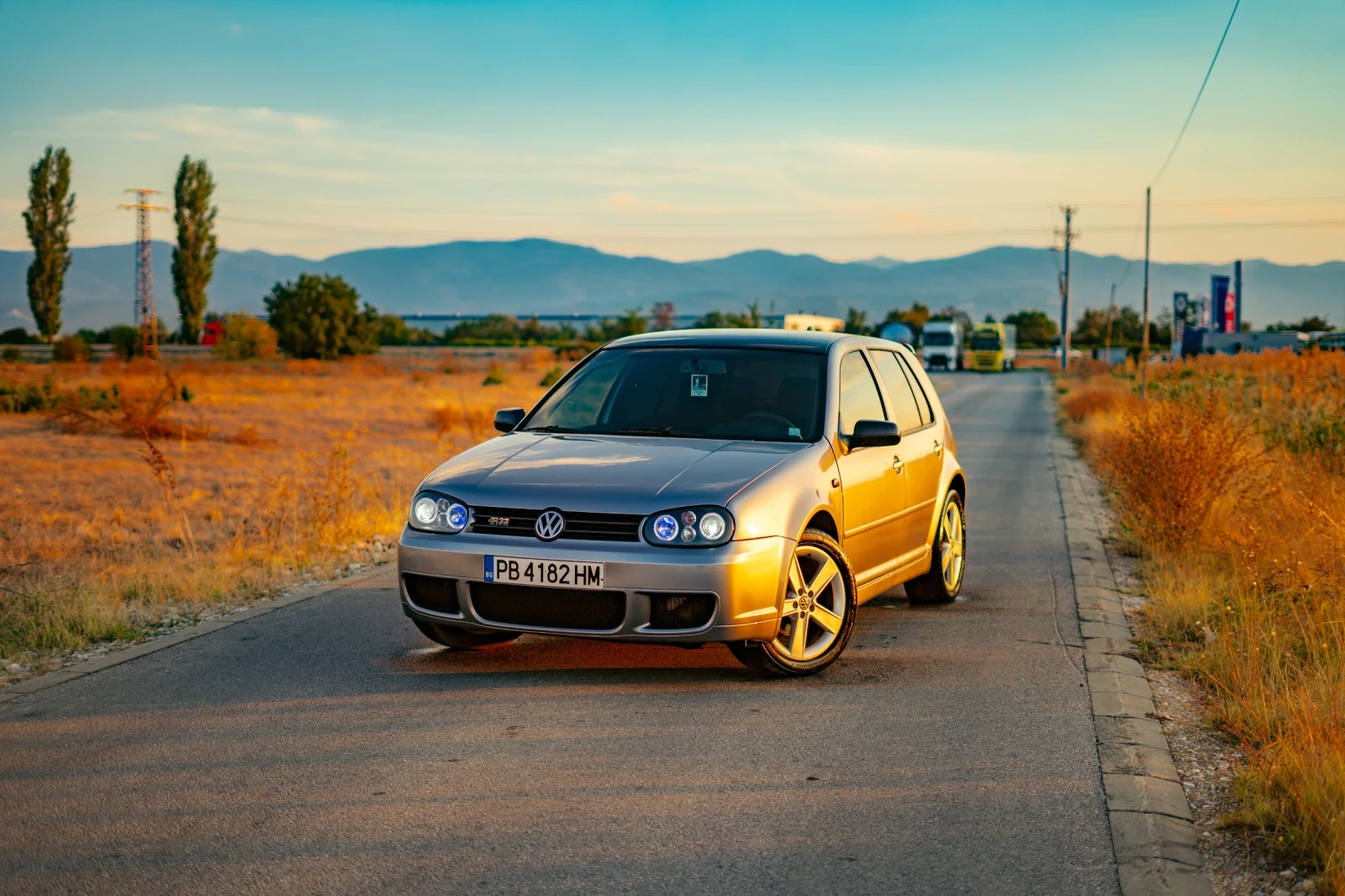 VW Golf R32 1.9 TDI , снимка 2 - Автомобили и джипове - 56203145