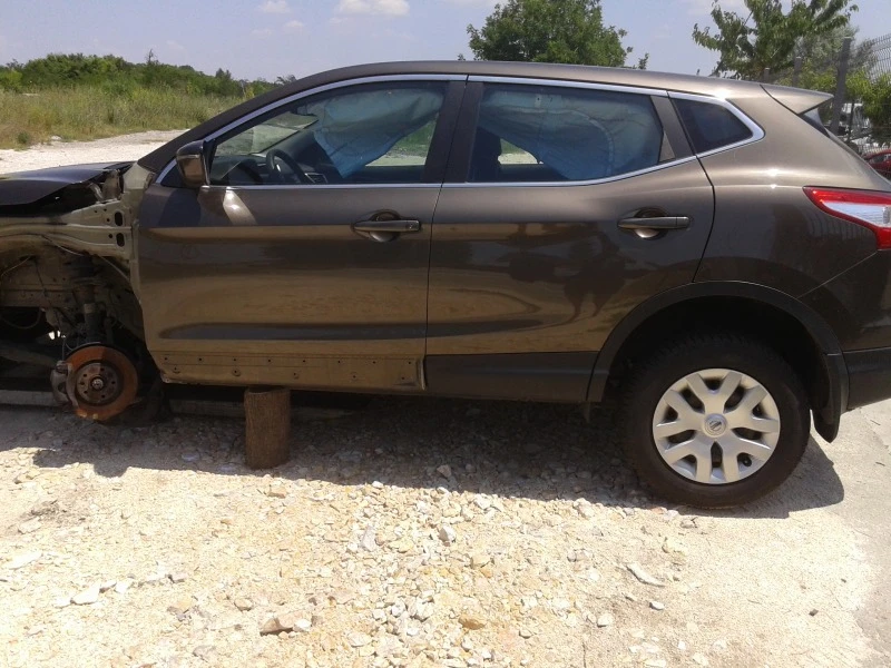 Nissan Qashqai 1.2i, снимка 1 - Автомобили и джипове - 41444586