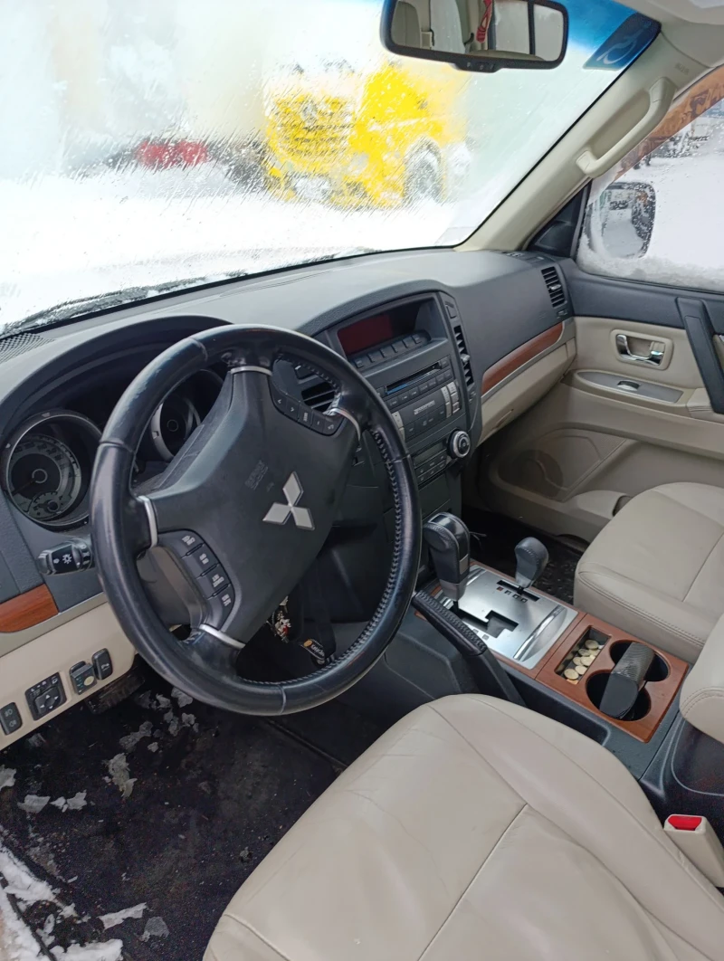 Mitsubishi Pajero Вагон, снимка 3 - Автомобили и джипове - 49217755