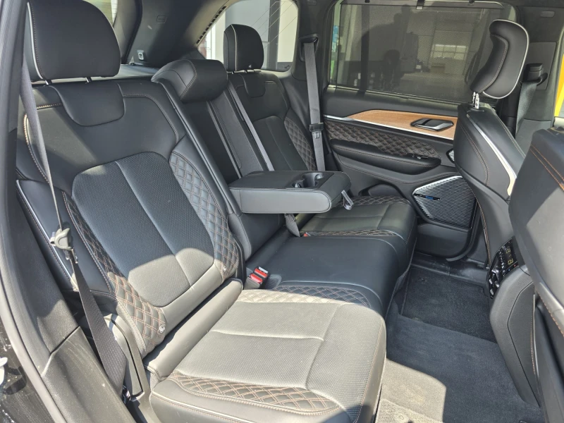 Jeep Grand cherokee 2.0 PHEV 380к.с. AT8 4xe SUMMIT RESERVE, снимка 12 - Автомобили и джипове - 50644366