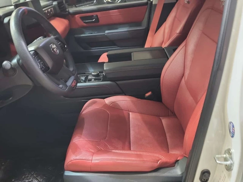 Toyota Sequoia * TRD OFF ROAD * ПОДГРЕВ* ЕЛ. СЕДАЛКИ* , снимка 5 - Автомобили и джипове - 53524329