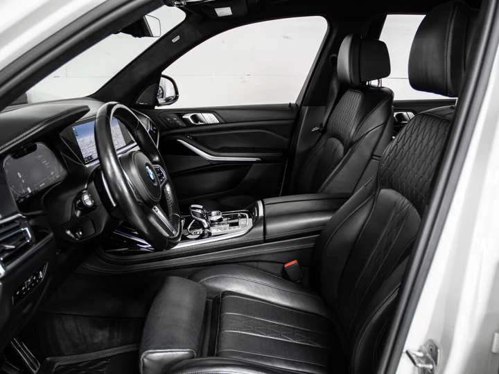 BMW X7 XDrive40i M SPORT 7-PASS HUD 360CAM CRISTAL SHIFTE, снимка 13 - Автомобили и джипове - 53604211