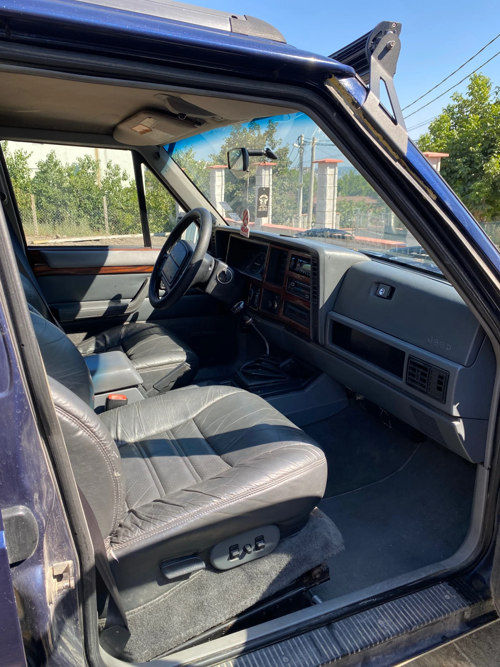 Jeep Cherokee  - изображение 7