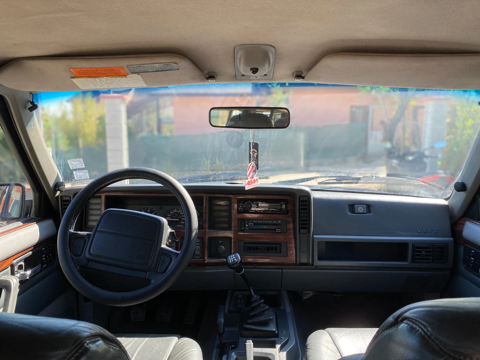 Jeep Cherokee  - изображение 10