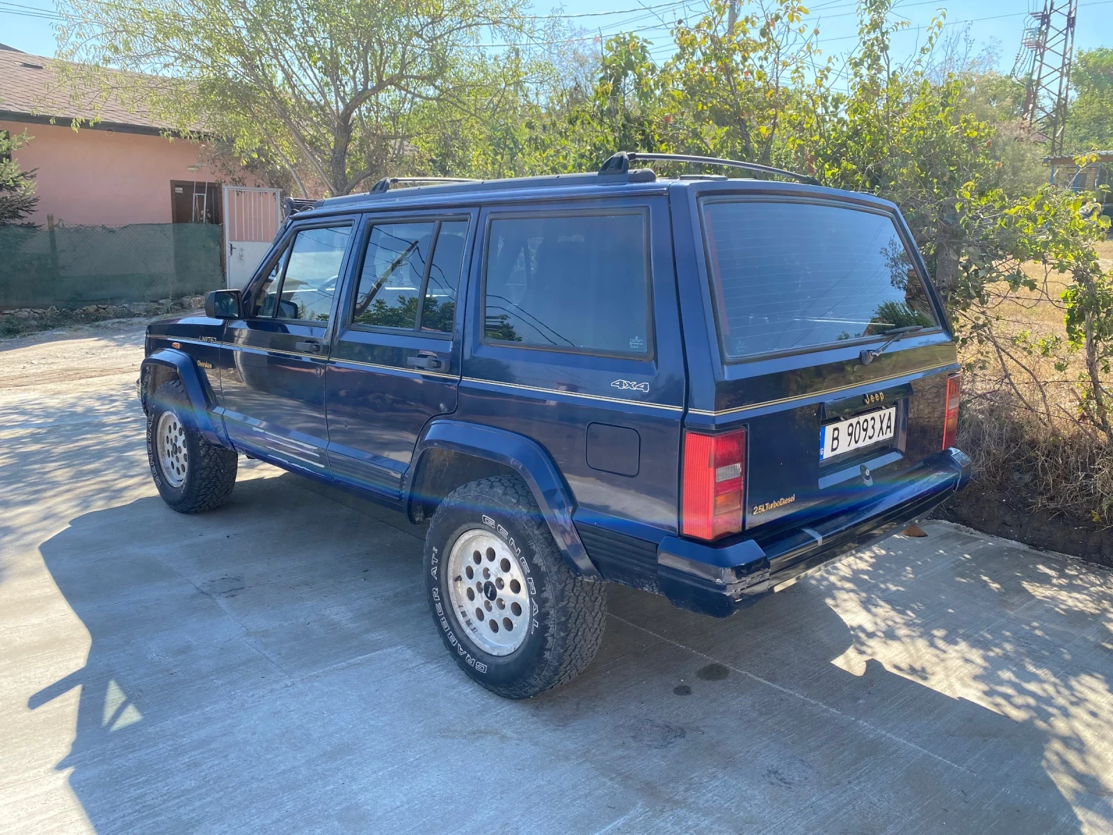 Jeep Cherokee  - изображение 5