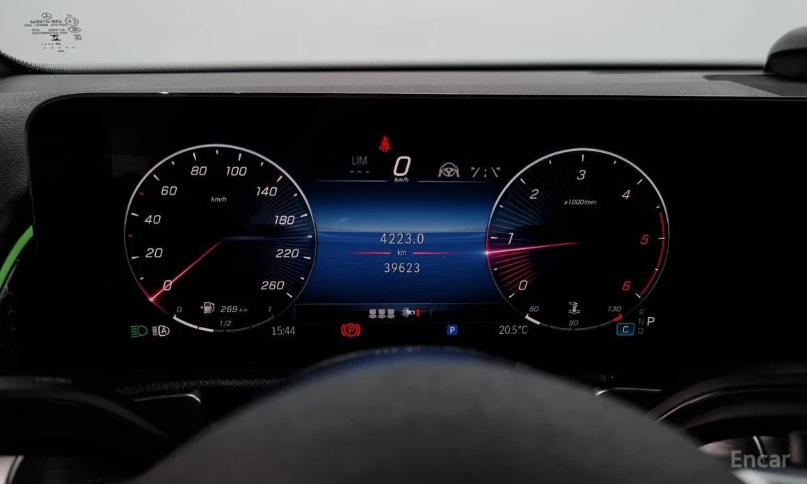 Mercedes-Benz GLB  - изображение 8