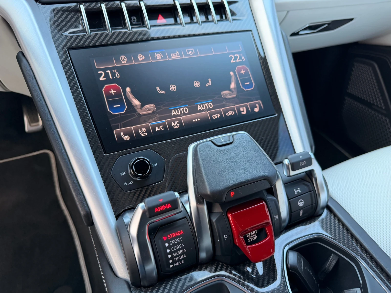 Lamborghini Urus, снимка 14 - Автомобили и джипове - 53802673