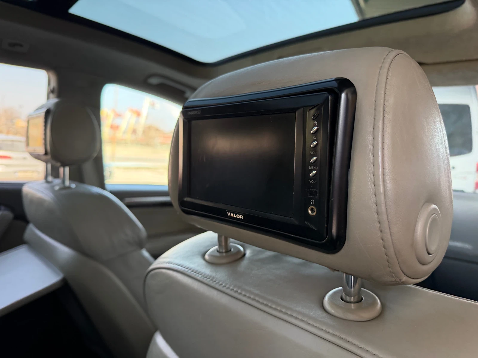 Audi Q7 Sline* Панорама* 3.0D* Кожа* Подгрев, снимка 9 - Автомобили и джипове - 53837238