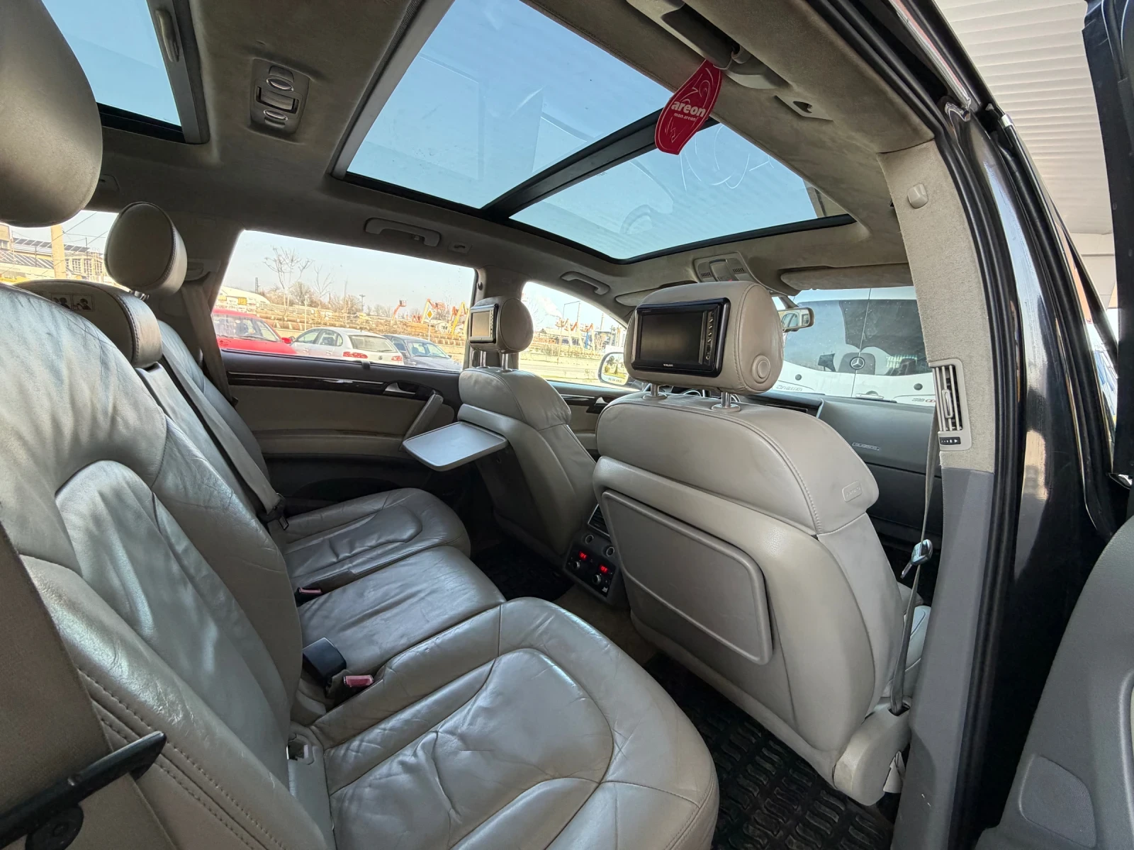 Audi Q7 Sline* Панорама* 3.0D* Кожа* Подгрев, снимка 8 - Автомобили и джипове - 53837238