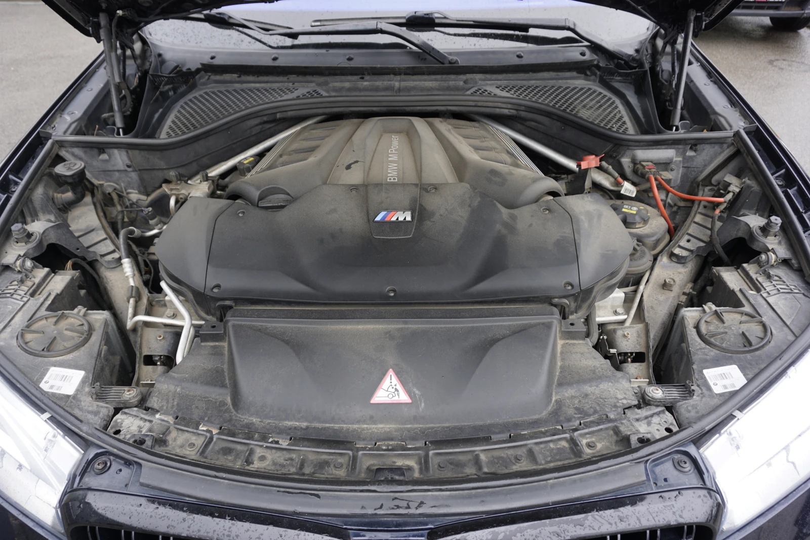 BMW X6 M/4.4/v8/LED/Нави/Алкантара/B&O/Head-up/FULL, снимка 16 - Автомобили и джипове - 54067456