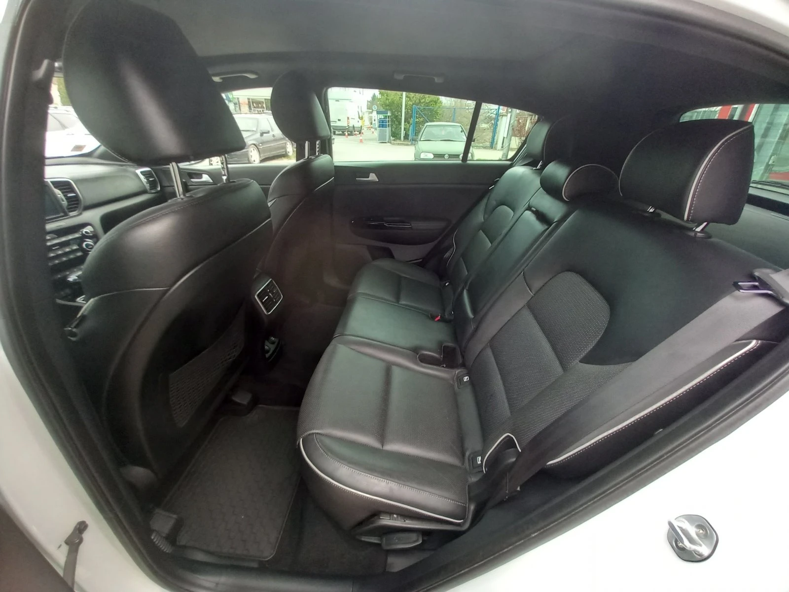 Kia Sportage GT, снимка 3 - Автомобили и джипове - 54252531