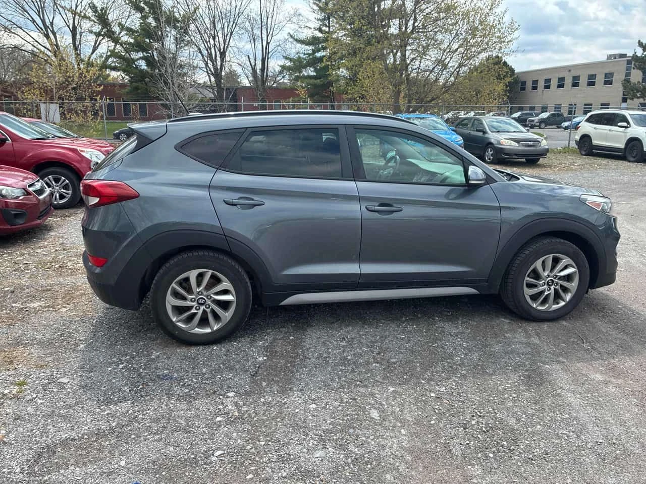 Hyundai Tucson * SE * PANO* KEYLESS* ПОДГРЕВ* , снимка 3 - Автомобили и джипове - 54423955