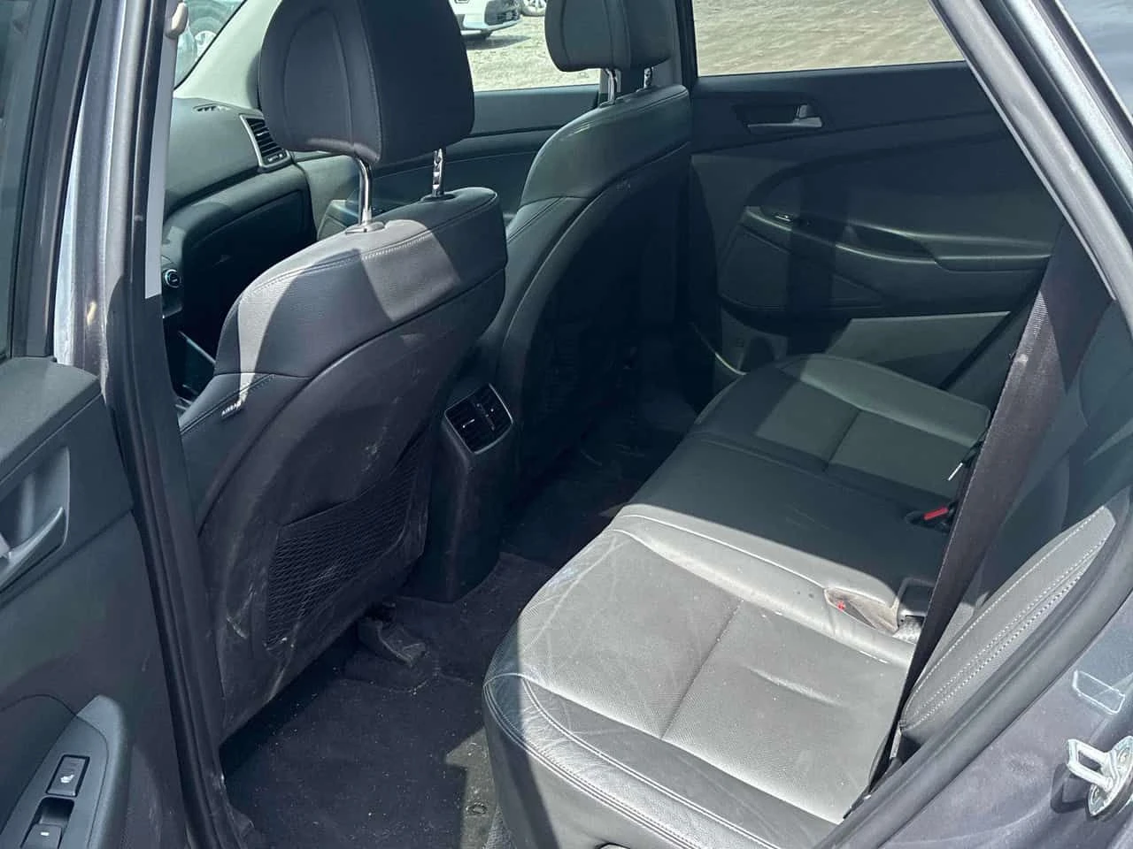 Hyundai Tucson * SE * PANO* KEYLESS* ПОДГРЕВ* , снимка 11 - Автомобили и джипове - 54423955