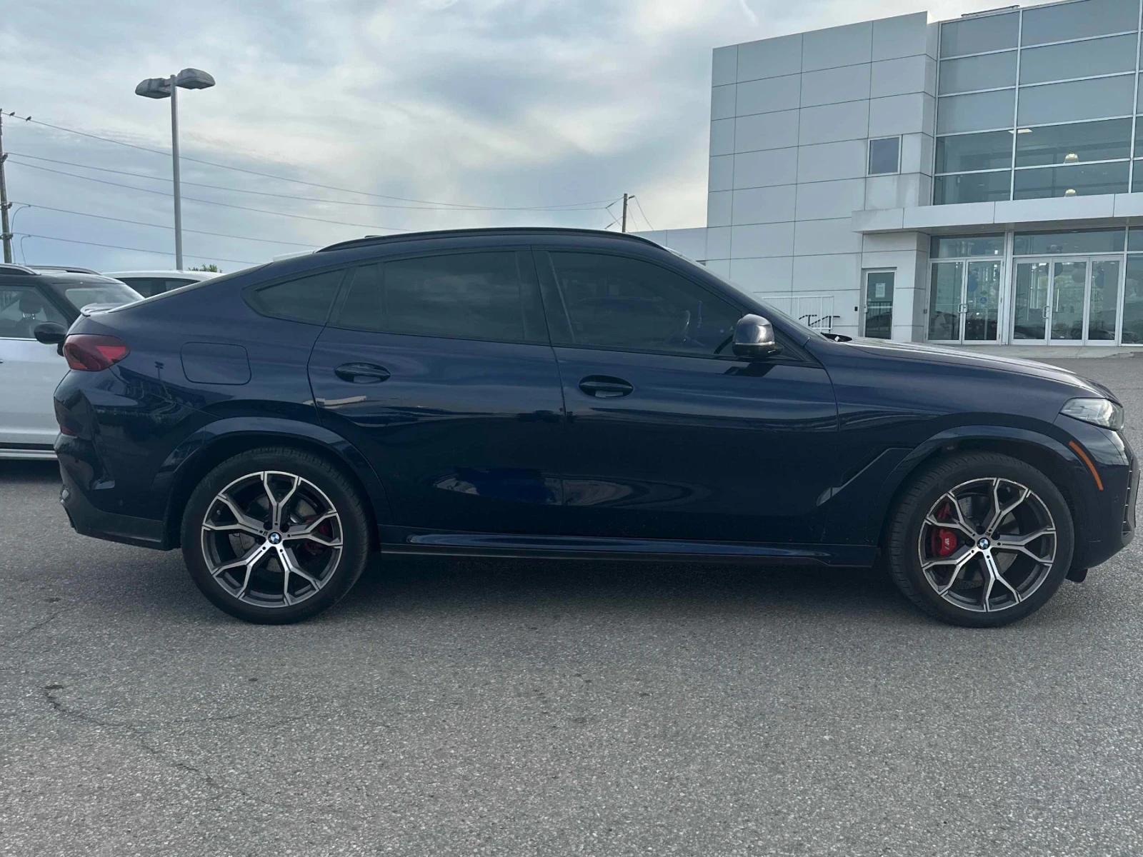 BMW X6 xDrive40i * ДИСТРОНИК * ПОДГРЕВ * ПАНОРАМА* CARFAX, снимка 3 - Автомобили и джипове - 54646980