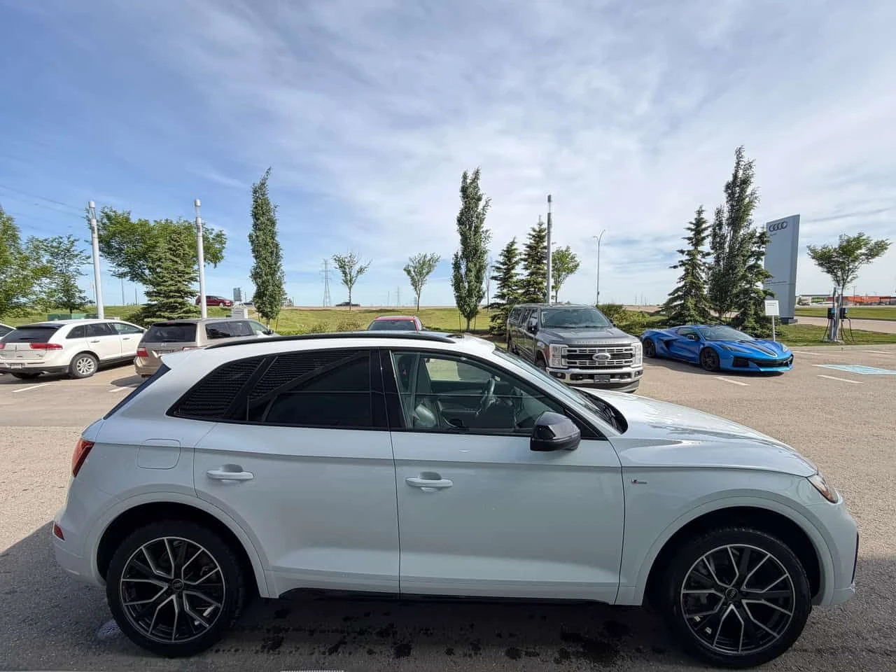Audi Q5  Progressiv * CARFAX * БЕЗ ПЪРВОНАЧАЛНА ВНОСКА, снимка 3 - Автомобили и джипове - 55085270