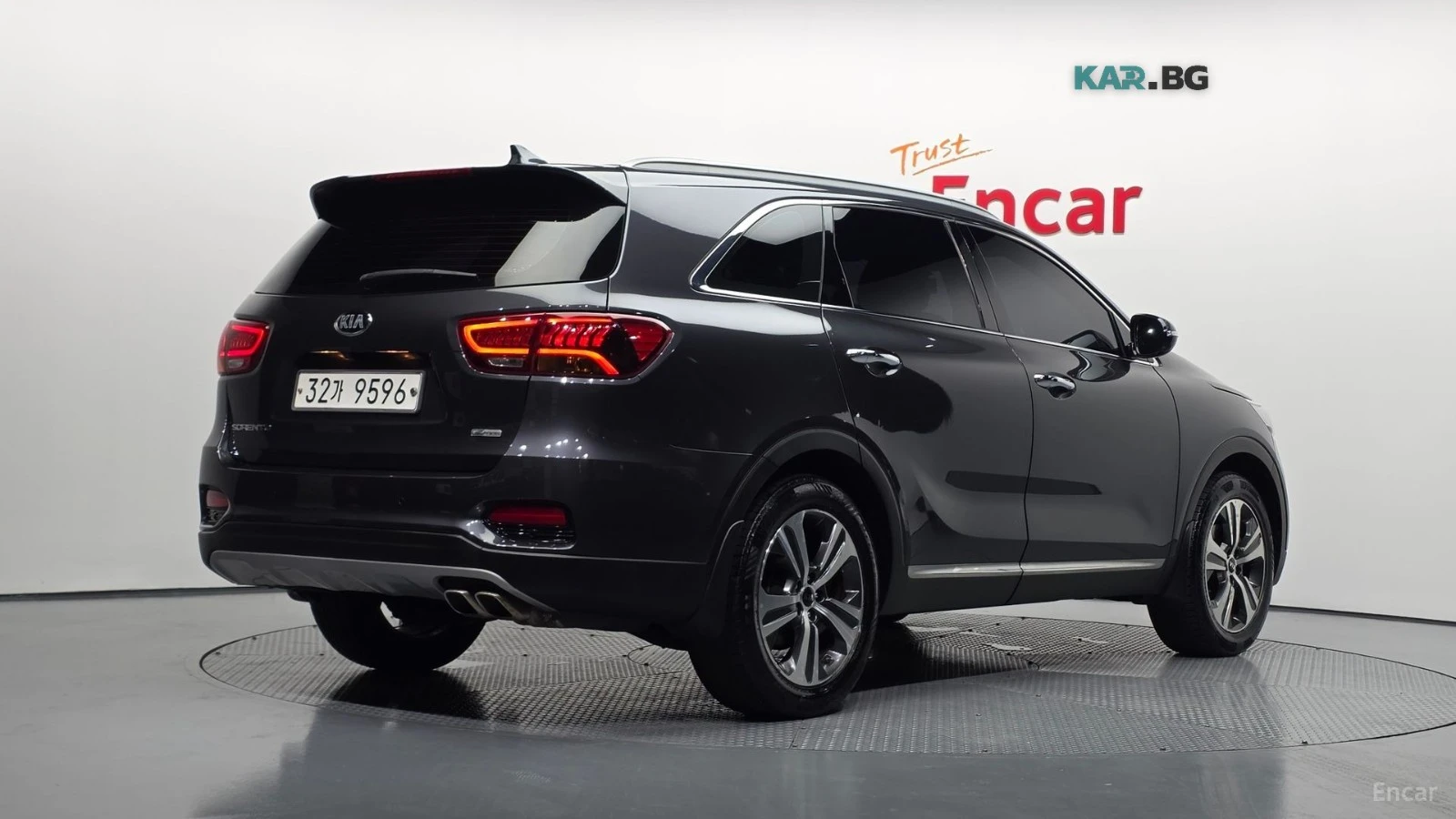 Kia Sorento 2.2d* Noblesse* КОЖА* ПОДГРЕВ* ОБДУХВАНЕ* КАМЕРА* , снимка 2 - Автомобили и джипове - 55978716