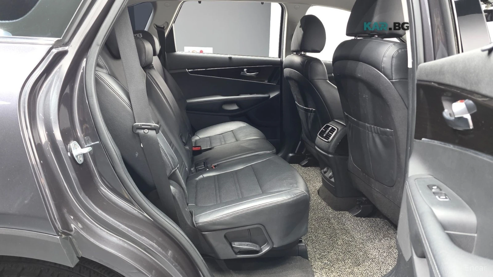 Kia Sorento 2.2d* Noblesse* КОЖА* ПОДГРЕВ* ОБДУХВАНЕ* КАМЕРА* , снимка 11 - Автомобили и джипове - 55978716