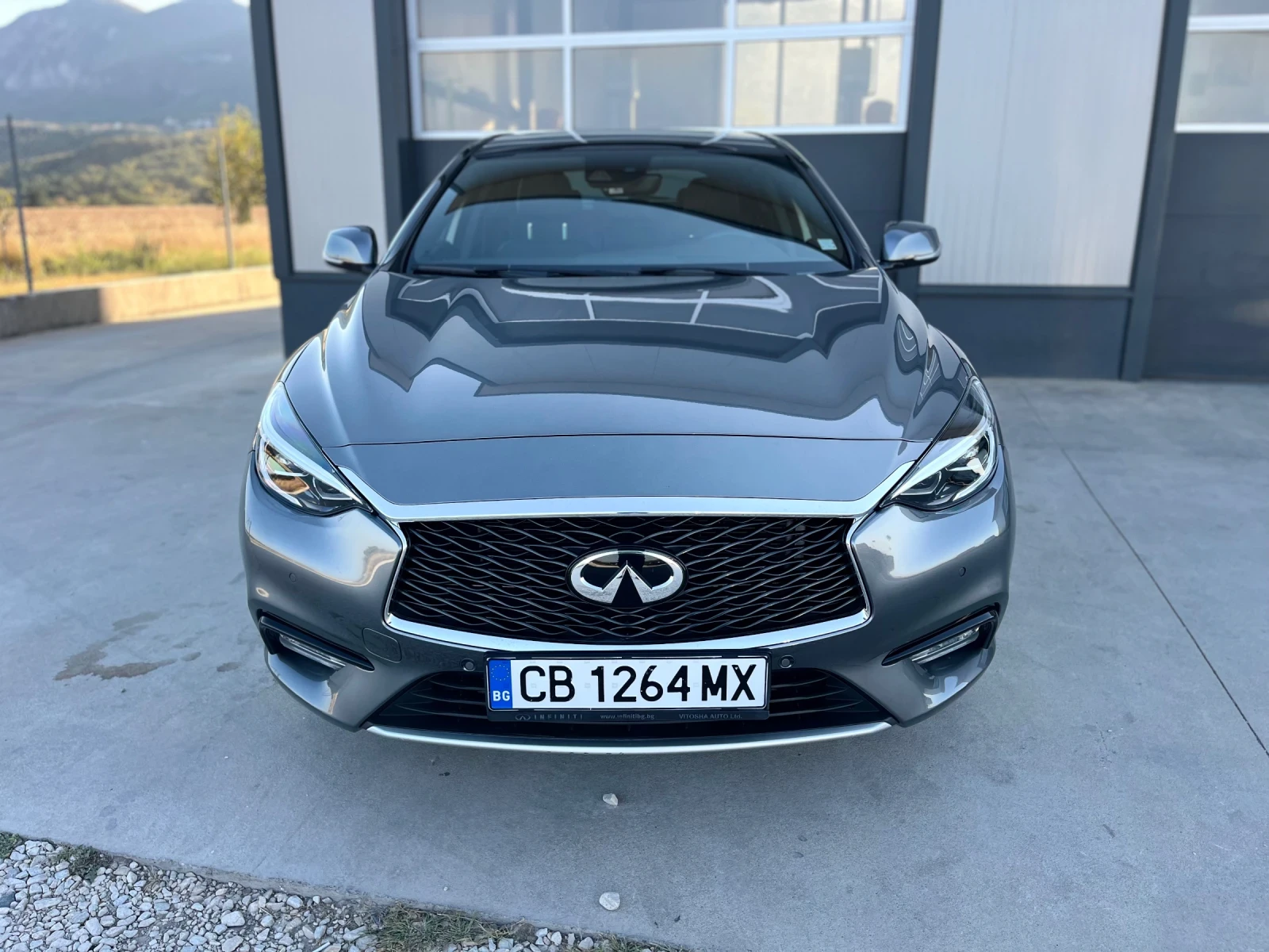 Infiniti Q30 94000км