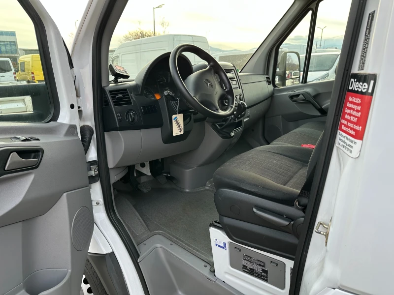 Mercedes-Benz Sprinter 316 klimatronik/хладилен / фургонн    i/full, снимка 9 - Бусове и автобуси - 52640358