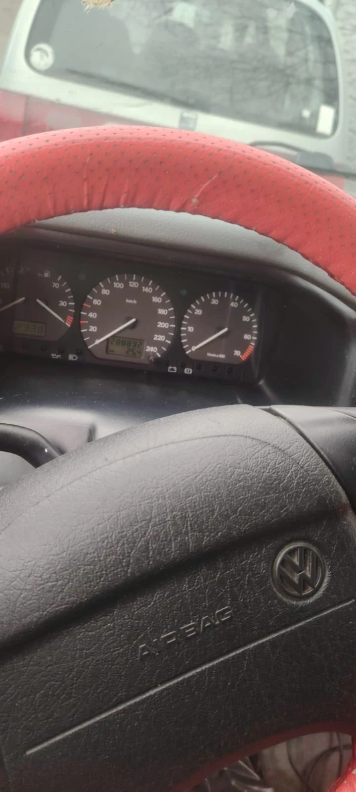 VW Multivan 2.5 TDI - изображение 10