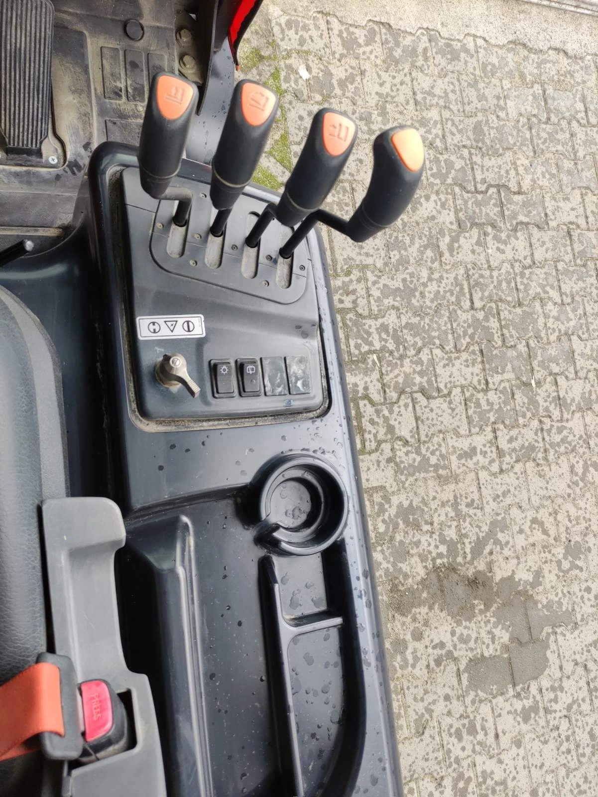  DOOSAN  | Mobile.bg   7