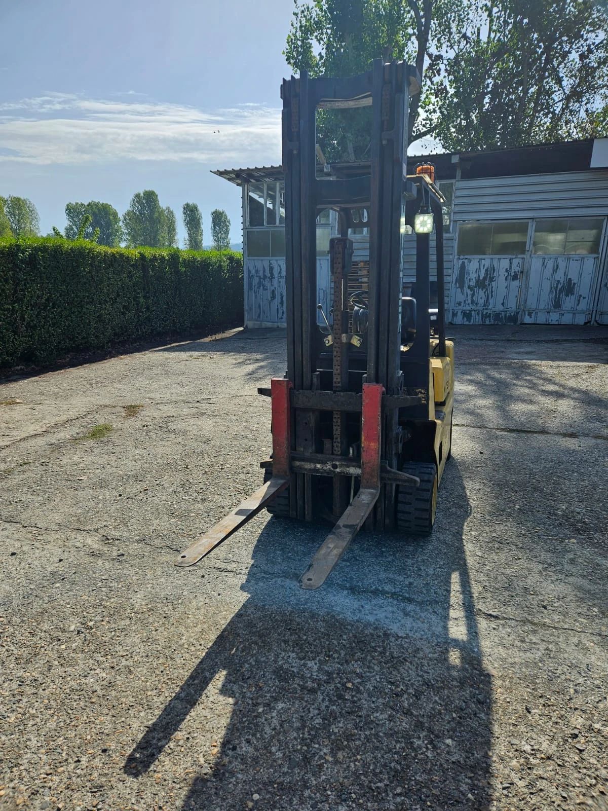 Мотокар Hyster 3т газ , вдига на 5.7м+ своб.ход , снимка 4 - Индустриална техника - 54239683