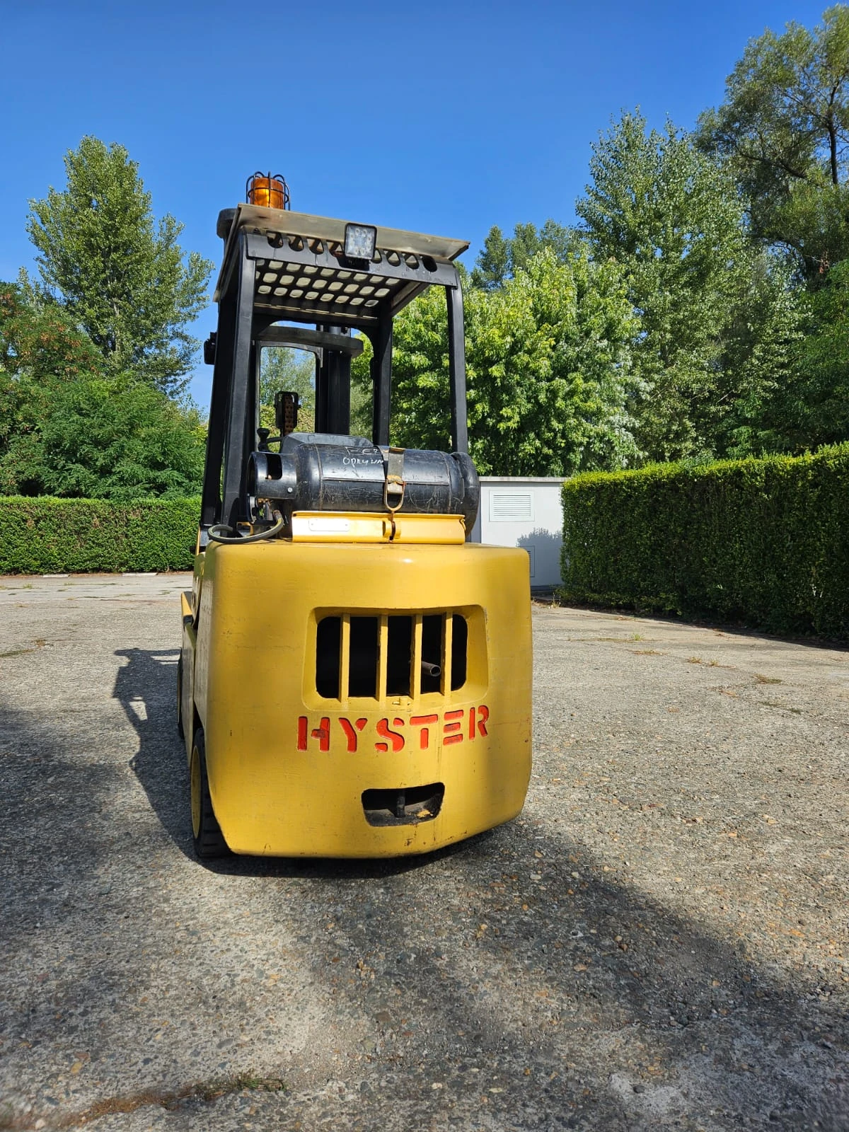 Мотокар Hyster 3т газ , вдига на 5.7м+ своб.ход , снимка 6 - Индустриална техника - 54239683