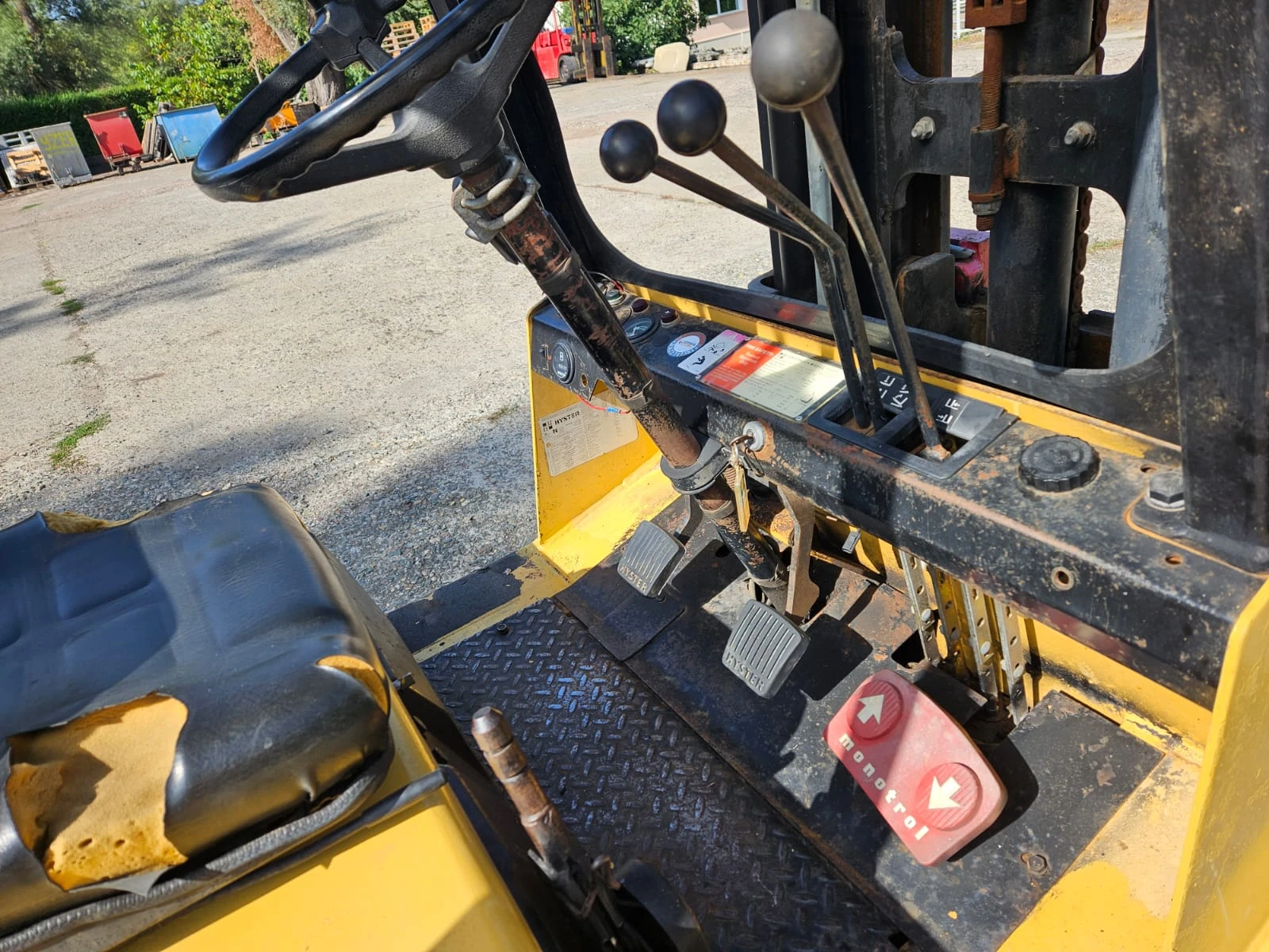 Мотокар Hyster 3т газ , вдига на 5.7м+ своб.ход , снимка 7 - Индустриална техника - 54239683