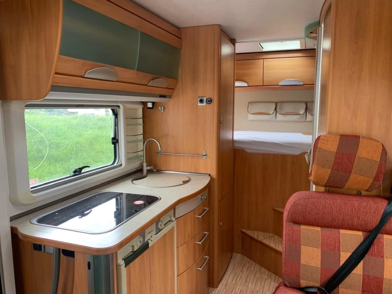 Кемпер HYMER / ERIBA B504SL, снимка 10 - Каравани и кемпери - 52002604