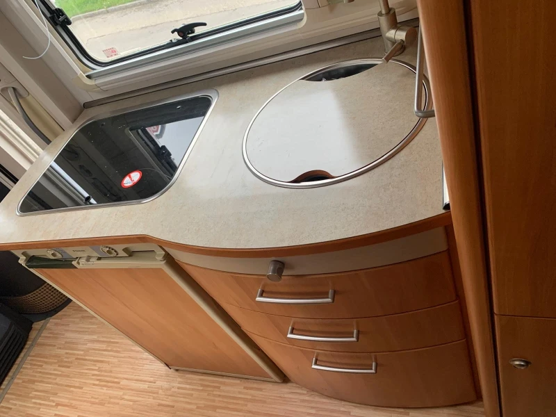 Кемпер HYMER / ERIBA B504SL, снимка 12 - Каравани и кемпери - 52002604