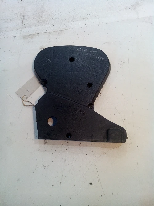 Капак ангренаж за Алфа Ромео 147 2.0TS