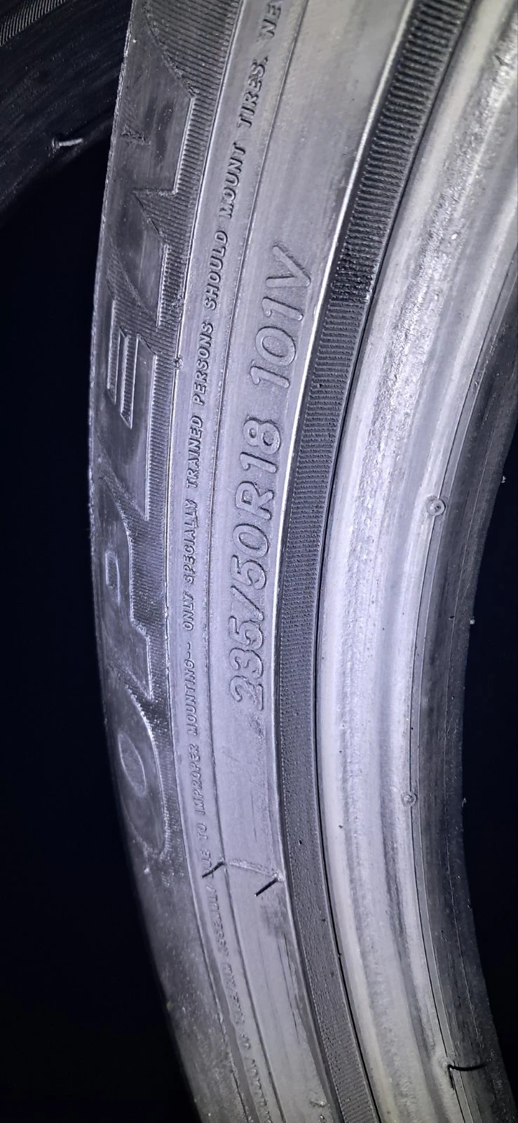 Гуми Всесезонни 235/50R18, снимка 5 - Гуми и джанти - 53734205