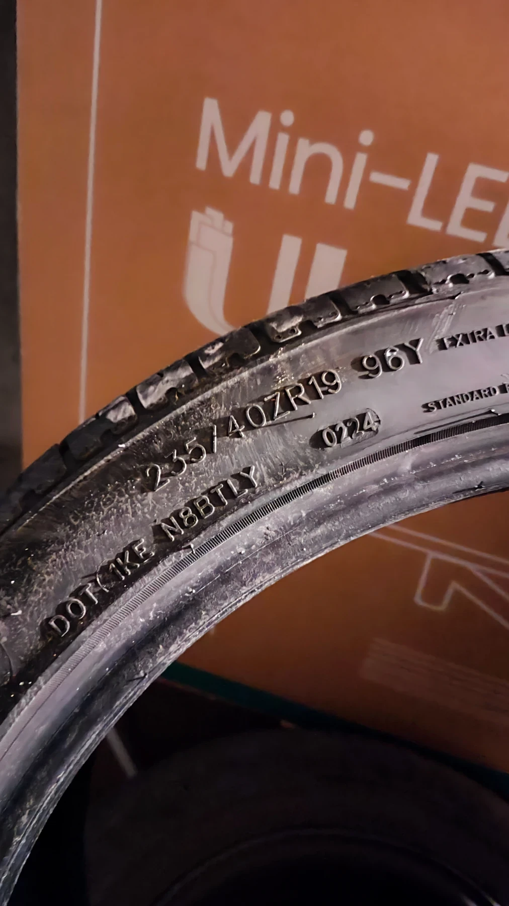 ���� 235/40R19 | Mobile.bg � ����������� 4