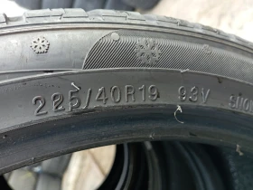 Гуми Зимни 225/40R19, снимка 3 - Гуми и джанти - 48250144