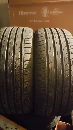 Гуми Летни 235/40R19, снимка 2 - Гуми и джанти - 53349508