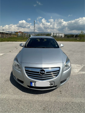 Opel Insignia, снимка 2 - Автомобили и джипове - 45257435