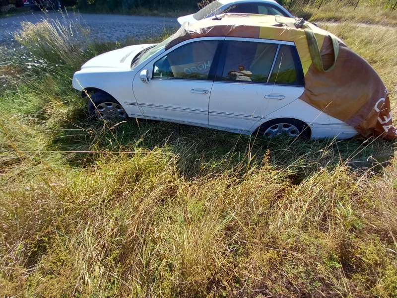 Mercedes-Benz C 220, снимка 5 - Автомобили и джипове - 47516513