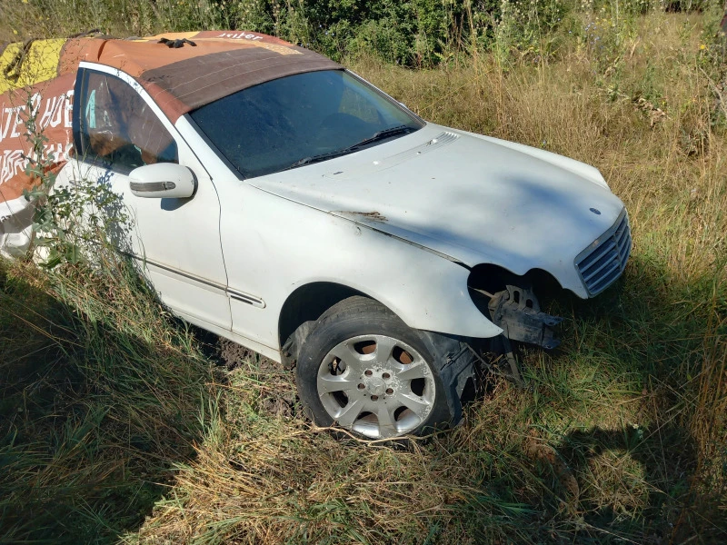 Mercedes-Benz C 220, снимка 8 - Автомобили и джипове - 47516513